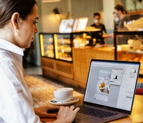 How Technology Simplifies Visual Design for Small Businesses